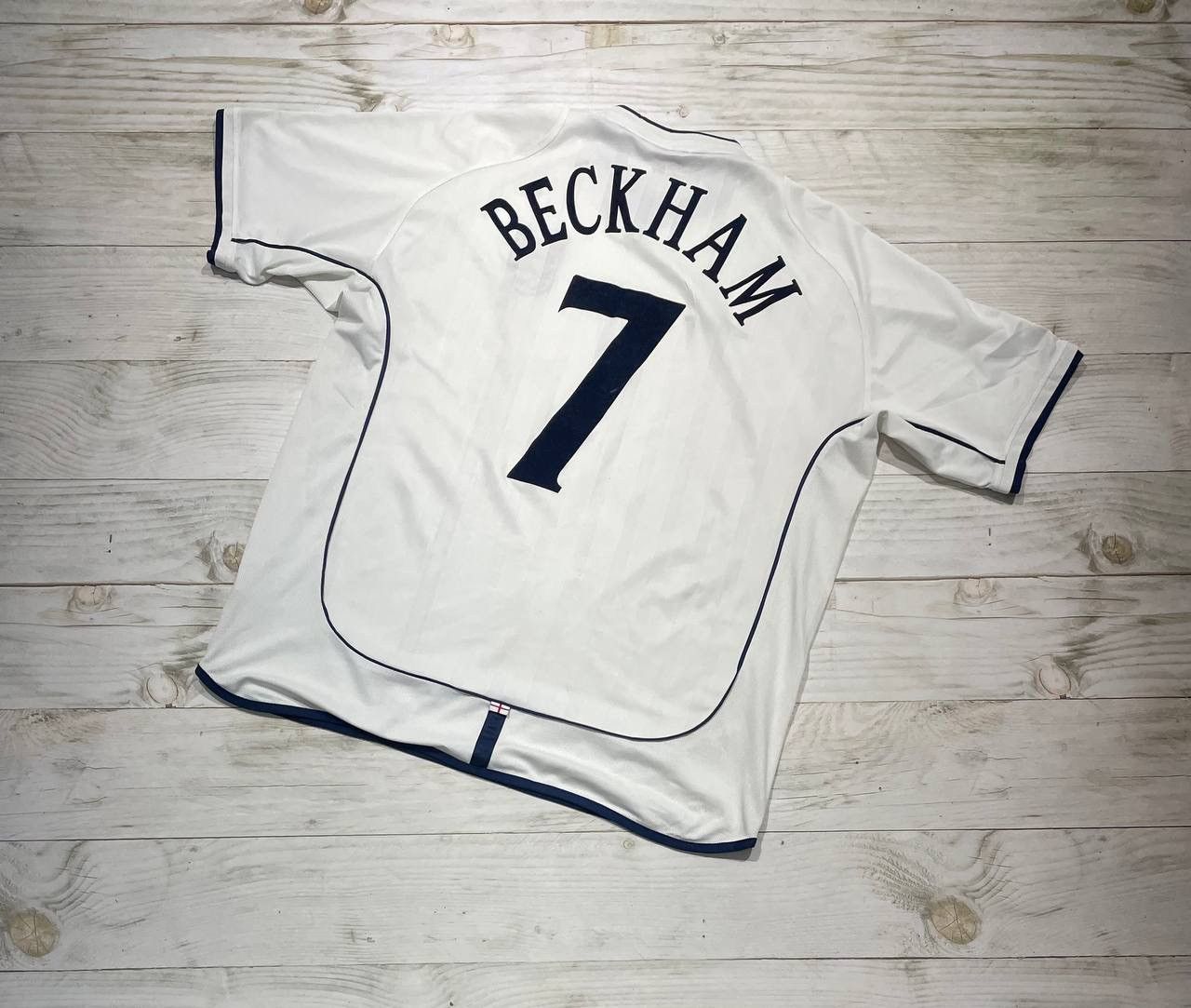 Image of Fifa World Cup x Soccer Jersey England 2001 2003 Beckham 7 Home Shirt Soccer Jersey in White (Size 