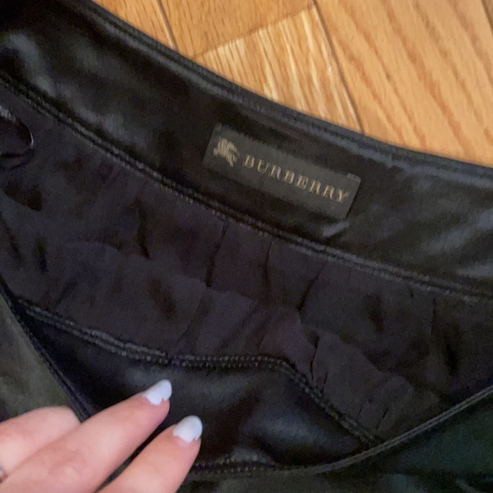 Burberry Burberry wool and silk black skirt 6 Medium Size 28" / US 6 / IT 42 - 7 Thumbnail