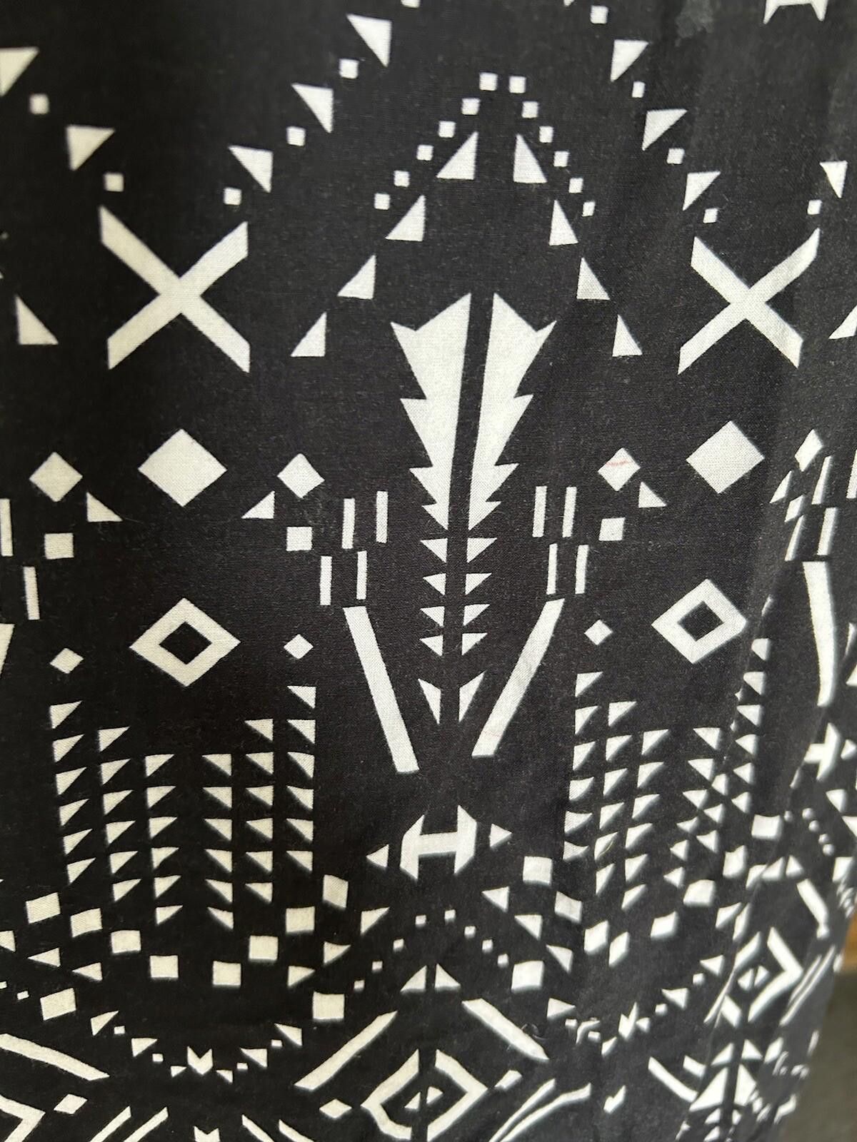Designer Decjuba singlet Top Black & White Aztec Print - Size L (002) Size L / US 10 / IT 46 - 4 Thumbnail