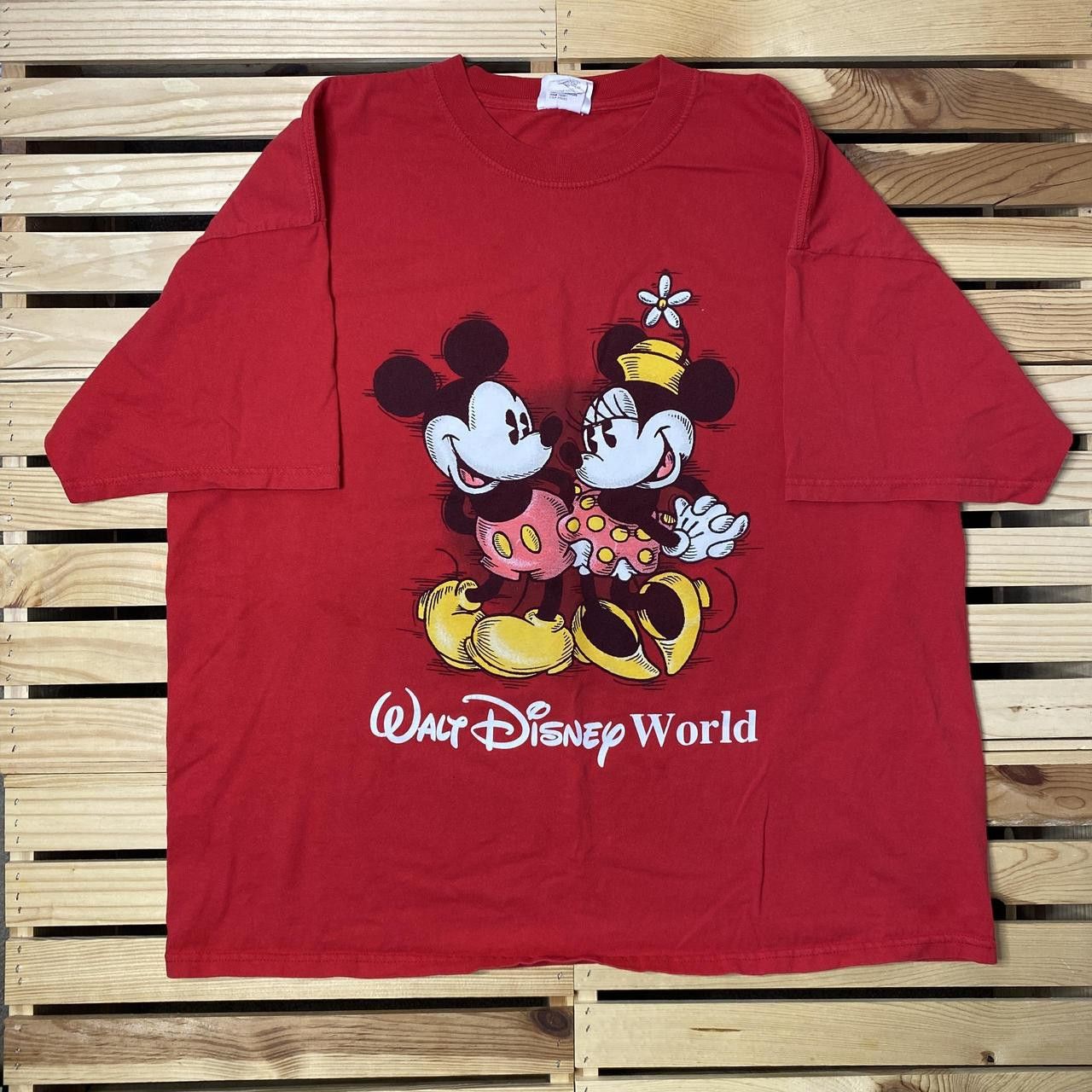 Disney Vintage Disney's Mickey & Minnie Red Cartoon Tee Size XL Size US XL / EU 56 / 4 - 1 Thumbnail