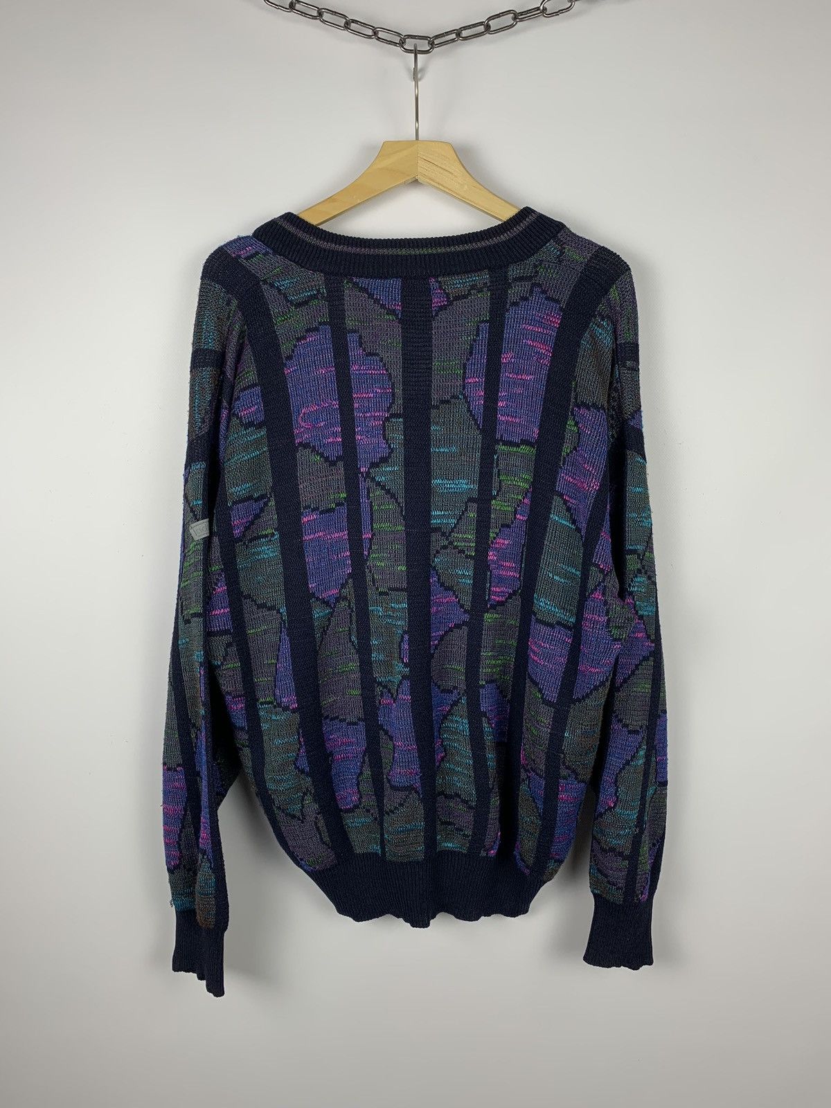 Adidas Vintage Adidas 3D Knit Coloured Sweater V-Neck Size S Purple Size US S / EU 44-46 / 1 - 15 Thumbnail