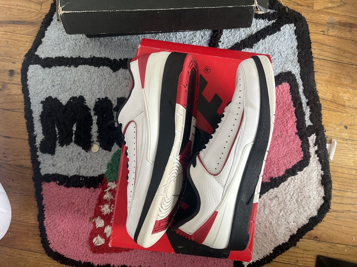 Jordan Brand Jordan 2 "Low Chicago" Size US 10 / EU 43 - 2 Thumbnail