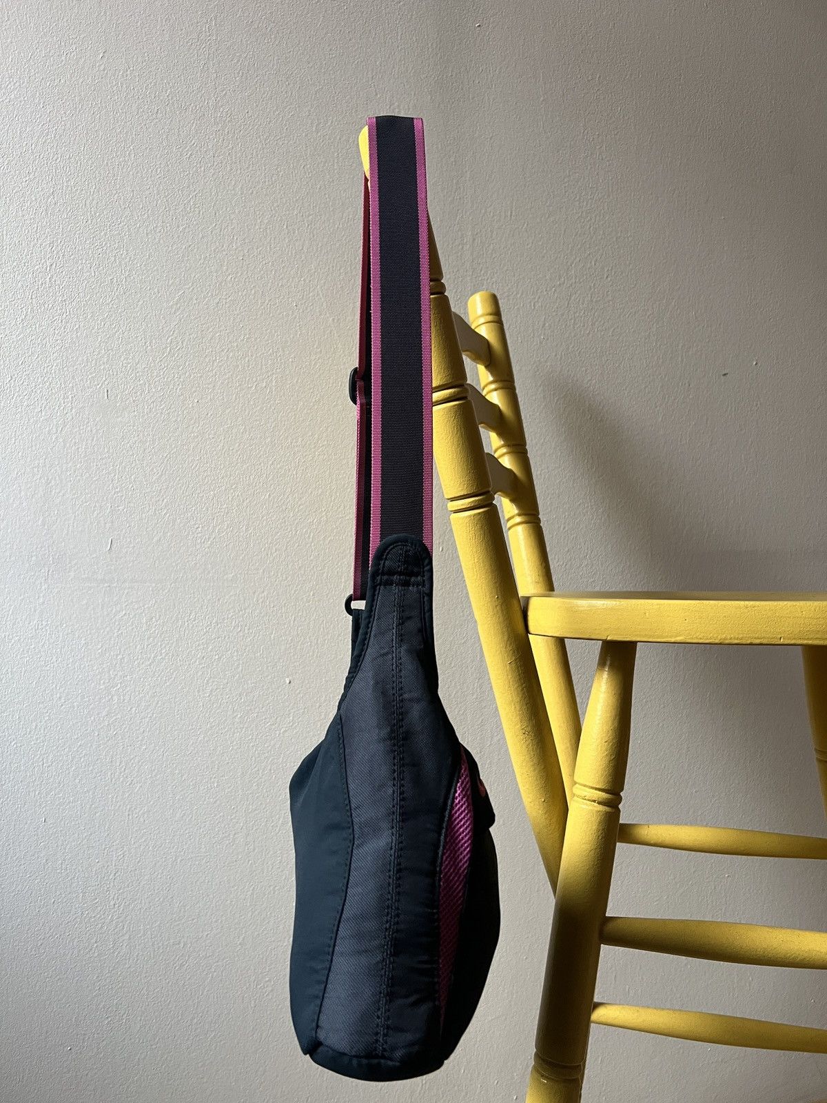 Nike Vintage Purple Nike Y2K Shoulder Bag Size ONE SIZE - 4 Thumbnail