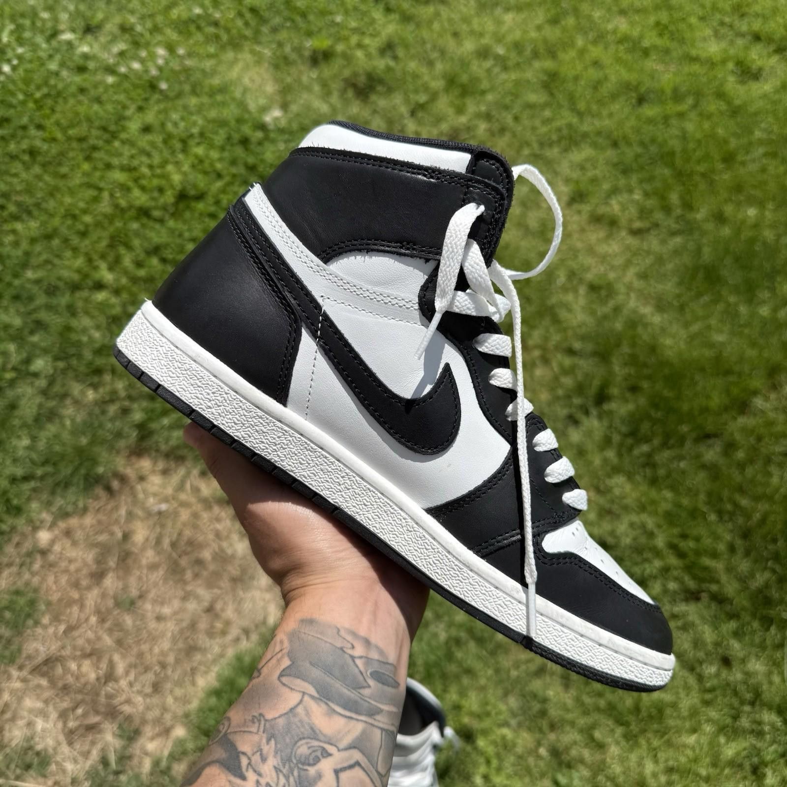 Jordan Brand Nike Men’s Air Jordan 1 Retro High 85 OG Black White Size 9 Size US 9 / EU 42 - 4 Thumbnail