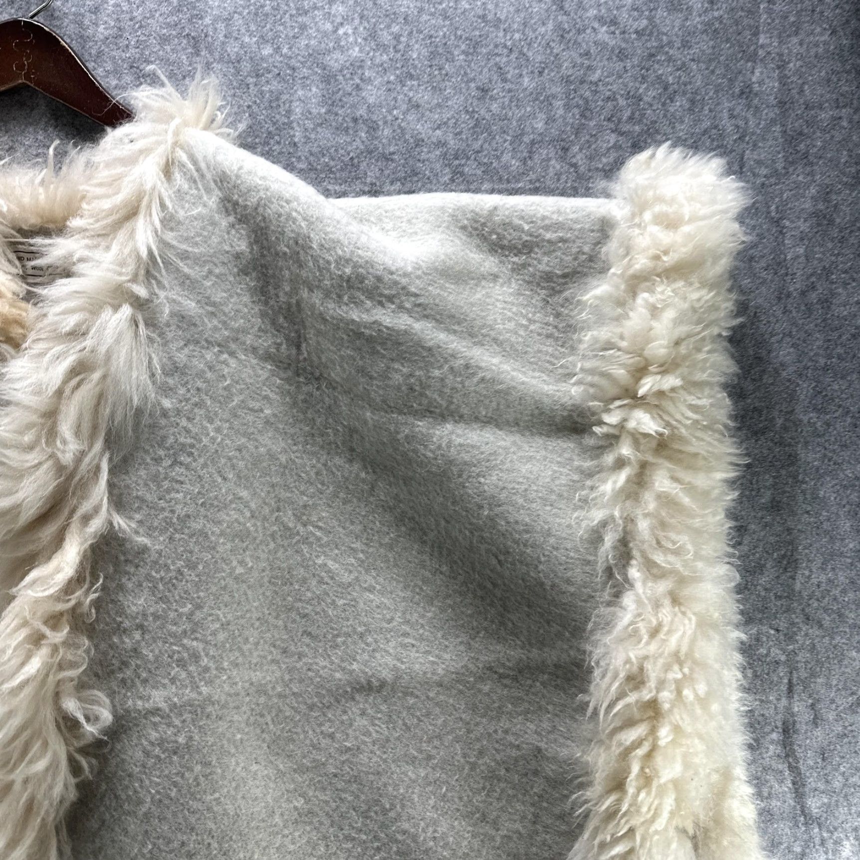 Vintage VINTAGE Handmade Alpaca Wool Poncho Womens One Size Cream Fur Trim Cape Shawl Wrap Size ONE SIZE - 6 Thumbnail