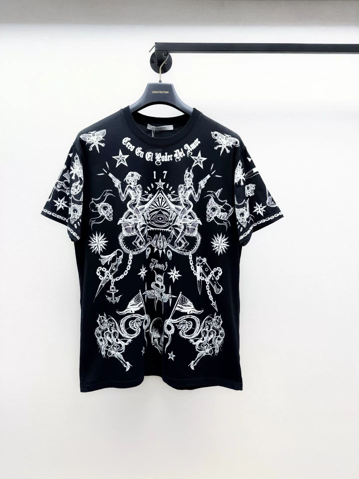Givenchy Givenchy XS Short-Sleeve T-Shirt Size US XS / EU 42 / 0 - 1 Thumbnail