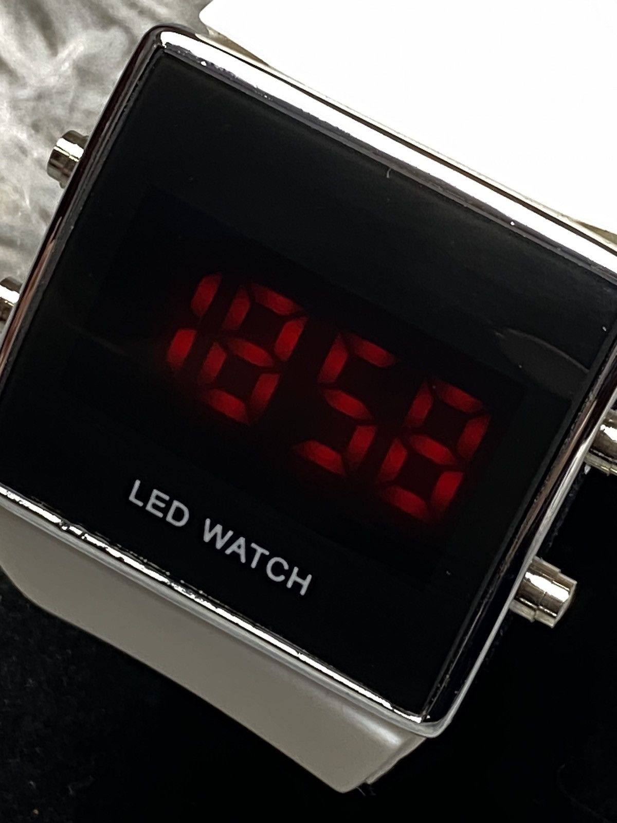 Jewelry × Vintage Minimalist LED Watch with White Strap - Japanese Brand Size ONE SIZE - 4 Thumbnail