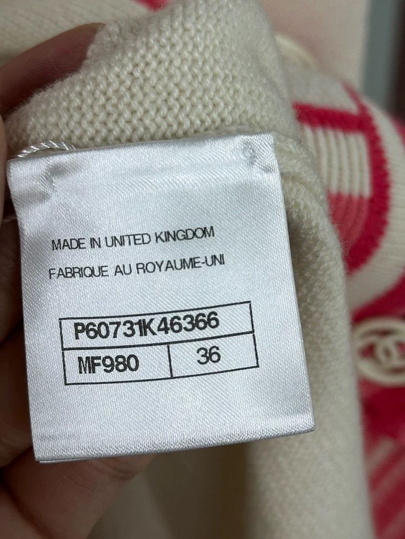 Chanel Chanel Pink and white color-blocked V-neck cashmere cardig Size XS / US 0-2 / IT 36-38 - 7 Thumbnail