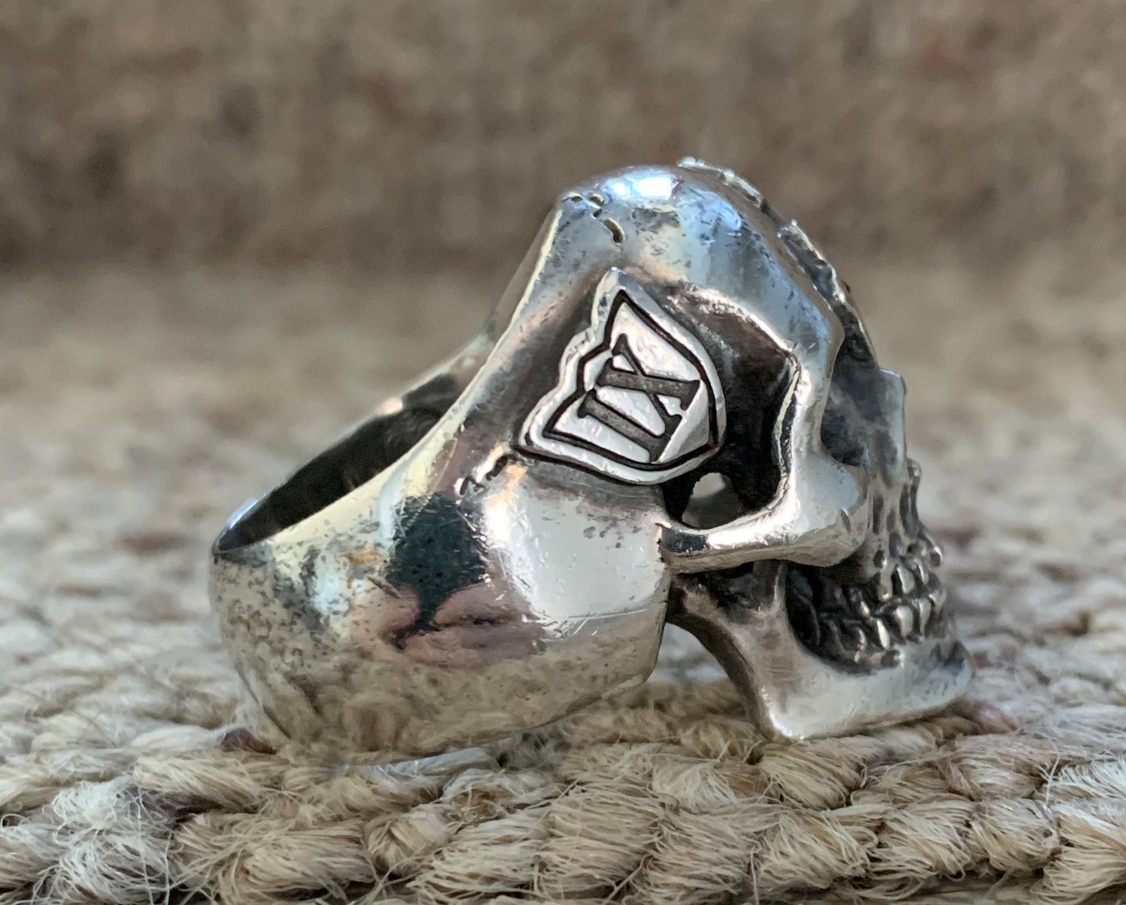 Number (N)ine SS05 "Nightcrawler" Bejeweled Silver Skull Ring w/ box Size ONE SIZE - 8 Thumbnail