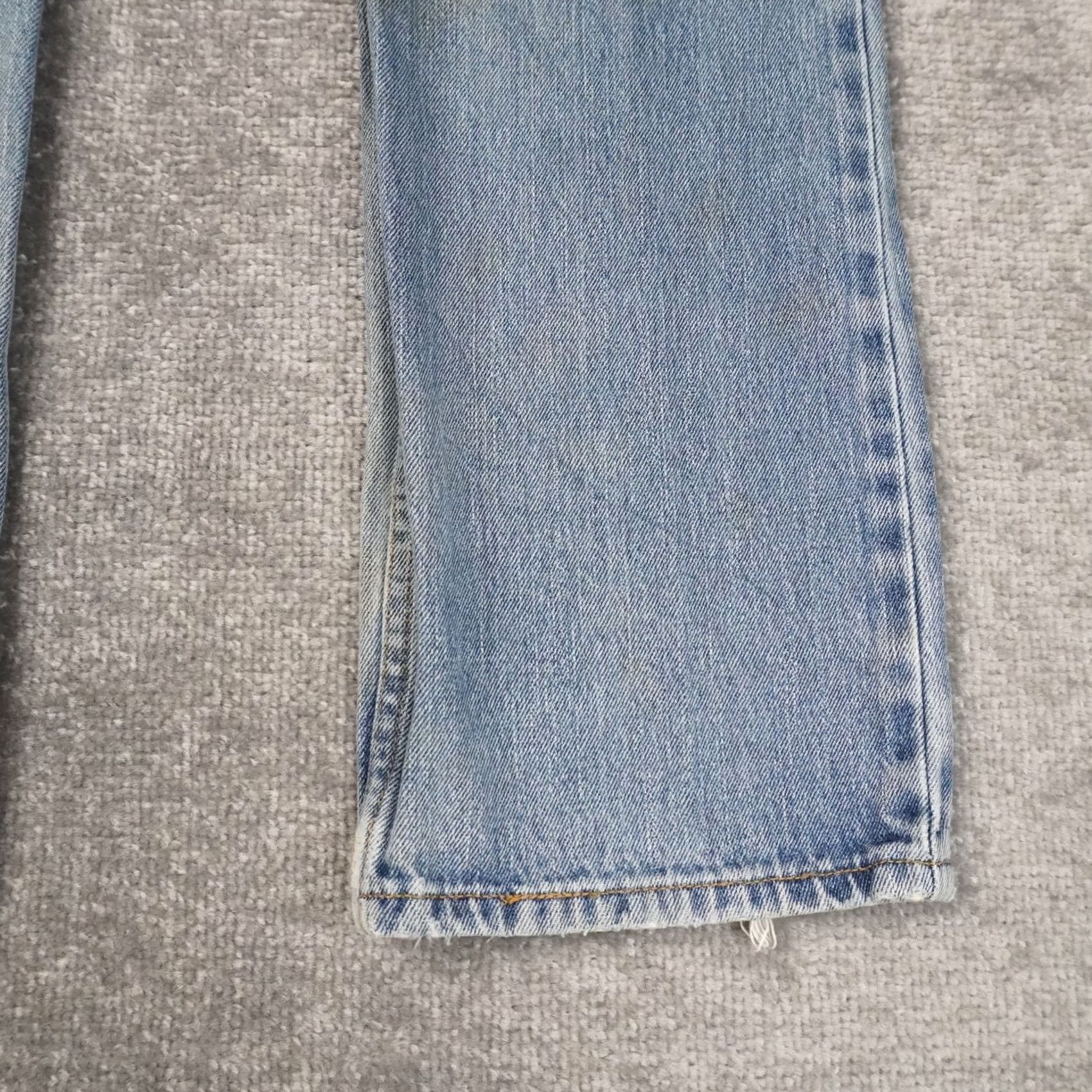 Levi's VINTAGE Levi's 505 Regular Men Jeans 33x32 Light Wash Blue Denim 5-Pocket Straight Size US 33 - 7 Thumbnail