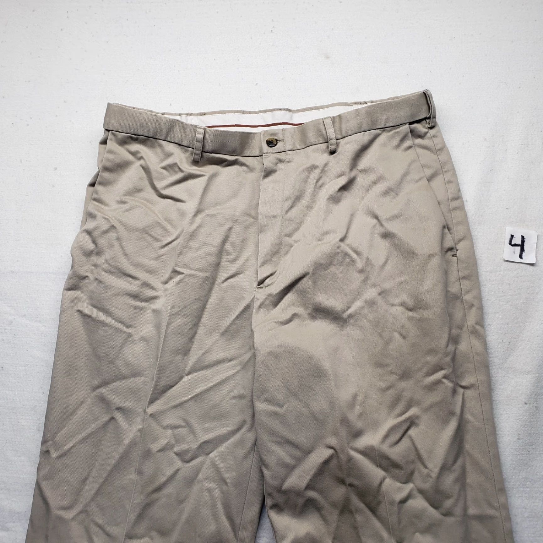 Haggar Haggar Beige Tan Dress Pants Pleated Front Adult Men's Size 36 x 32 Regular Inseam 32 in Pockets Size US 36 / EU 52 - 2 Thumbnail