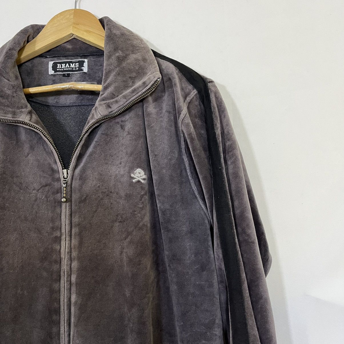 Beams Japan VINTAGE BEAMS JP SKULL EMBROIDED VELVET JACKET Size US L / EU 52-54 / 3 - 3 Thumbnail