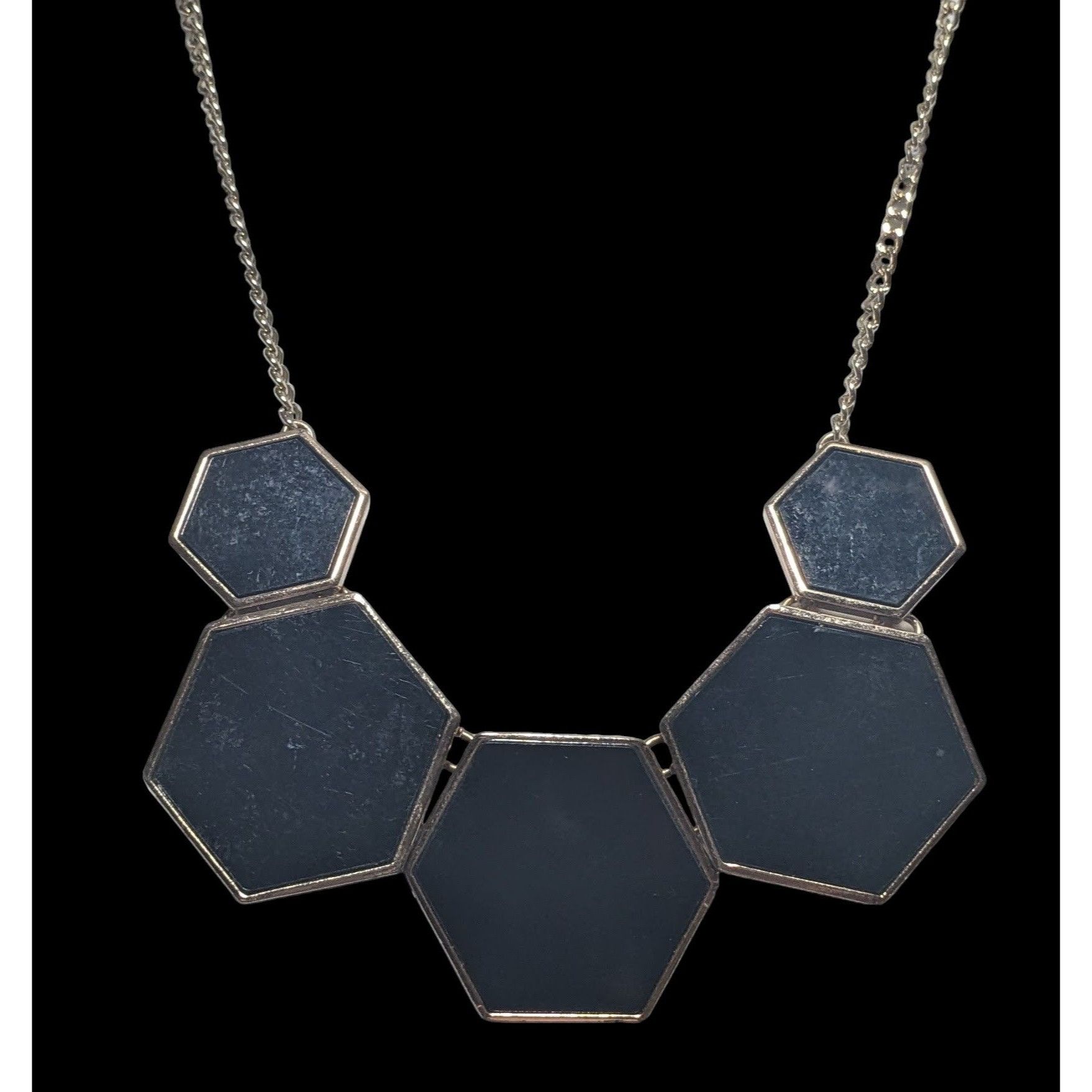 Express Express Black And Gold Geometric Bib Necklace Size ONE SIZE - 2 Thumbnail