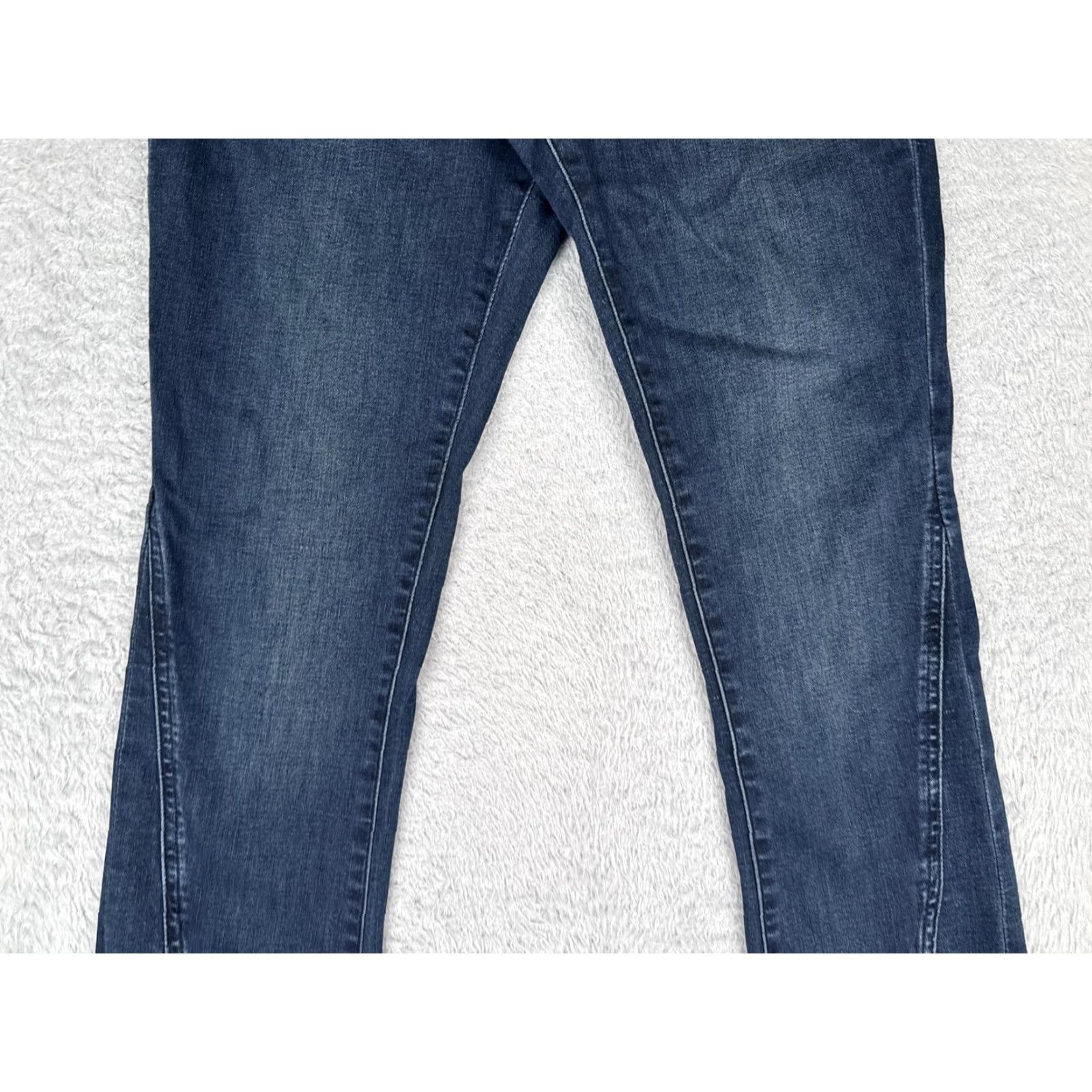 Express Express Jeans Womens Bootcut Denim 8S Mid Rise Dark Blue 28x29 City 5-Pocket Mens? No, Womens. Size 30" / US 8 / IT 44 - 3 Thumbnail