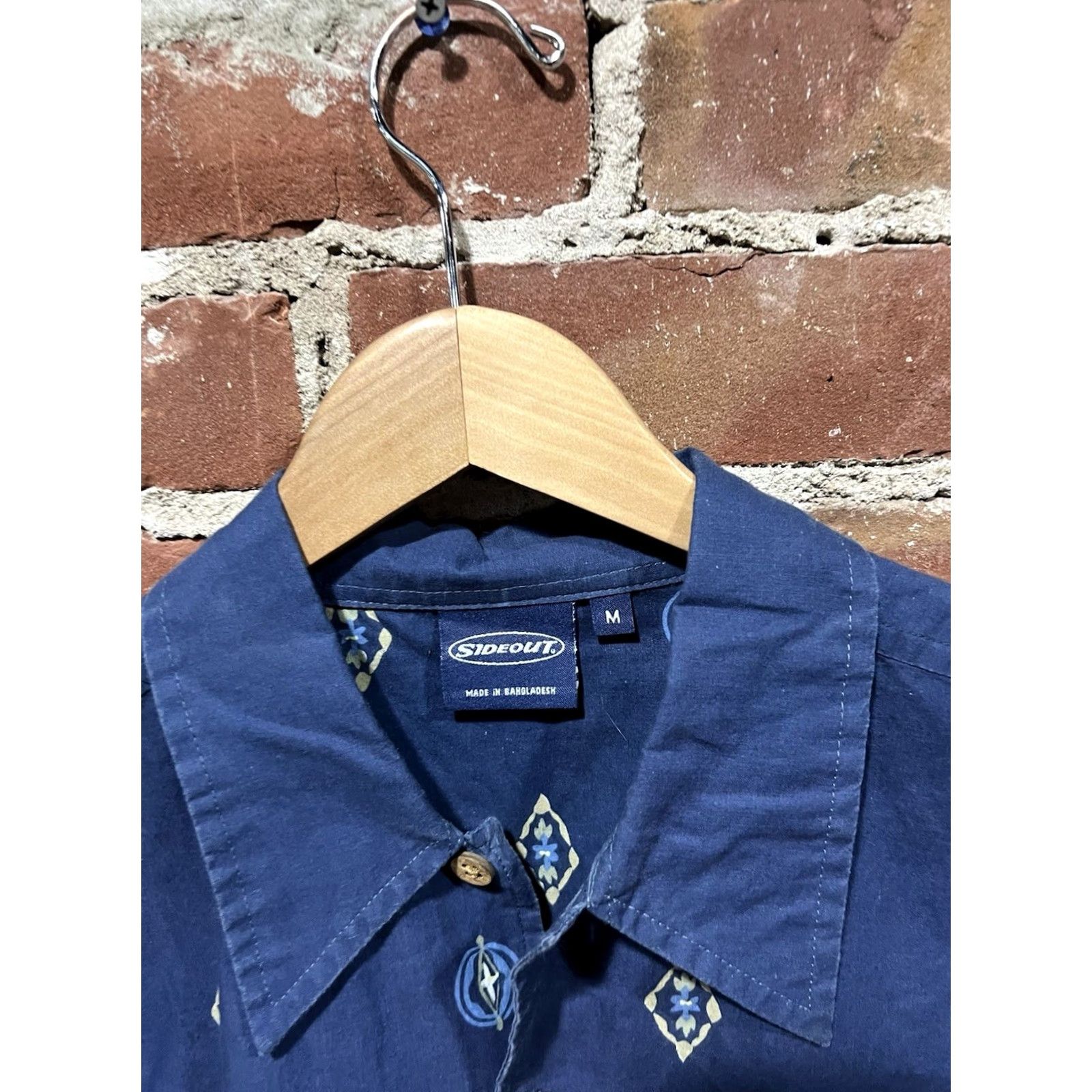 Sideout Y2K Sideout Mens Blue Short Sleeve Graphic Button Up Shirt Size M Size US M / EU 48-50 / 2 - 3 Thumbnail