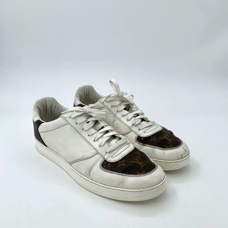 Louis Vuitton Louis Vuitton White logo old flower lace-up casual sports Size US 10.5 / EU 43-44 - 2 Thumbnail