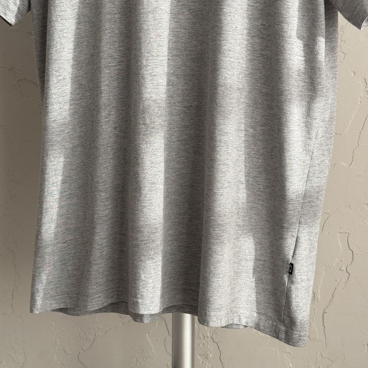 Oakley Vintage Oakley Centr Logo T-Shirt Y2K Size US L / EU 52-54 / 3 - 3 Thumbnail
