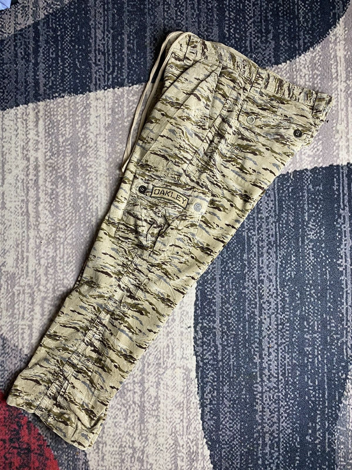 Oakley Oakley camo tactical multipocket bondage corduroy cargo pant Size US 34 / EU 50 - 5 Thumbnail