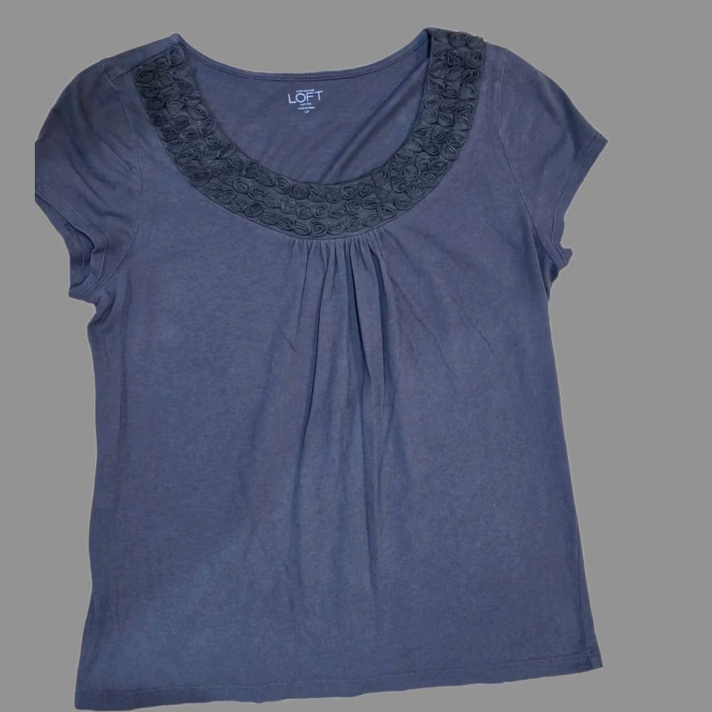 Ann Taylor Anne Taylor LOFT Embellished Neckline Short Sleeve T-Shirt Size PL Petite Brown Cotton Womens Mens? (Gender not specified) Size L / US 10 / IT 46 - 1 Thumbnail