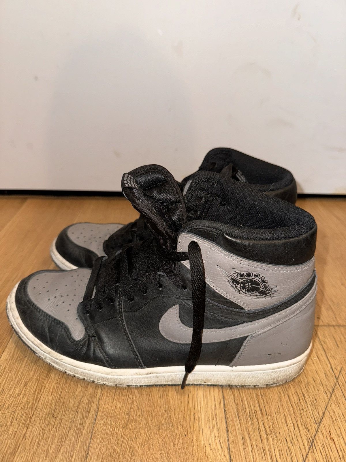 Jordan Brand × Nike Air Jordan 1 “Shadow” Size US 9.5 / EU 42-43 - 3 Thumbnail