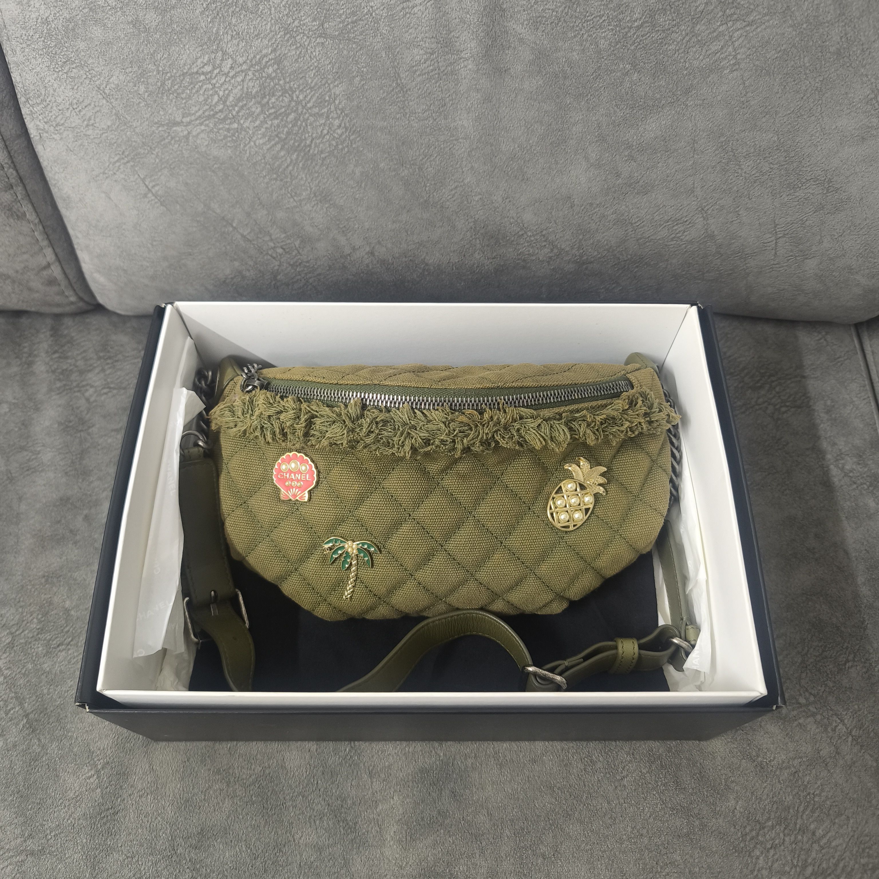Chanel 2017 Chanel Coco Cuba Waist Bag in Canvas and Lambskin Size ONE SIZE - 2 Thumbnail