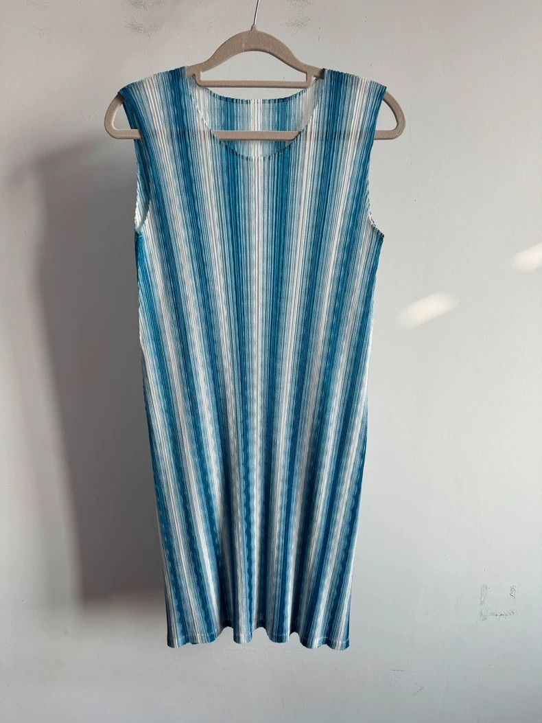 Issey Miyake issey miyake size:3 Blue striped dress 2506-Nextarrow Size XXS / US 00 / IT 34 - 1 Thumbnail