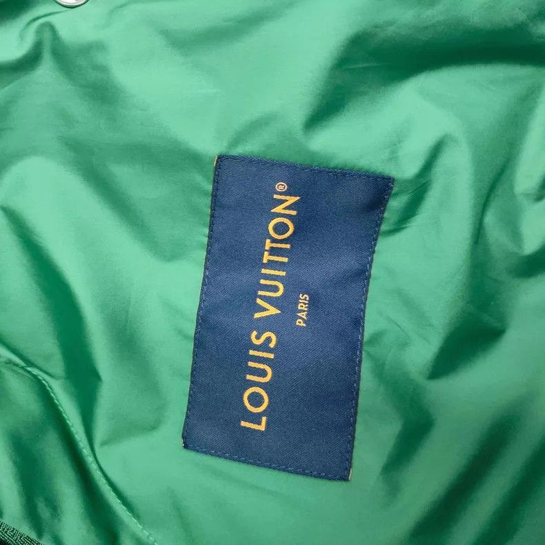 Louis Vuitton Louis Vuitton Green rendering full printed logo zipper ass Size US S / EU 44-46 / 1 - 6 Thumbnail