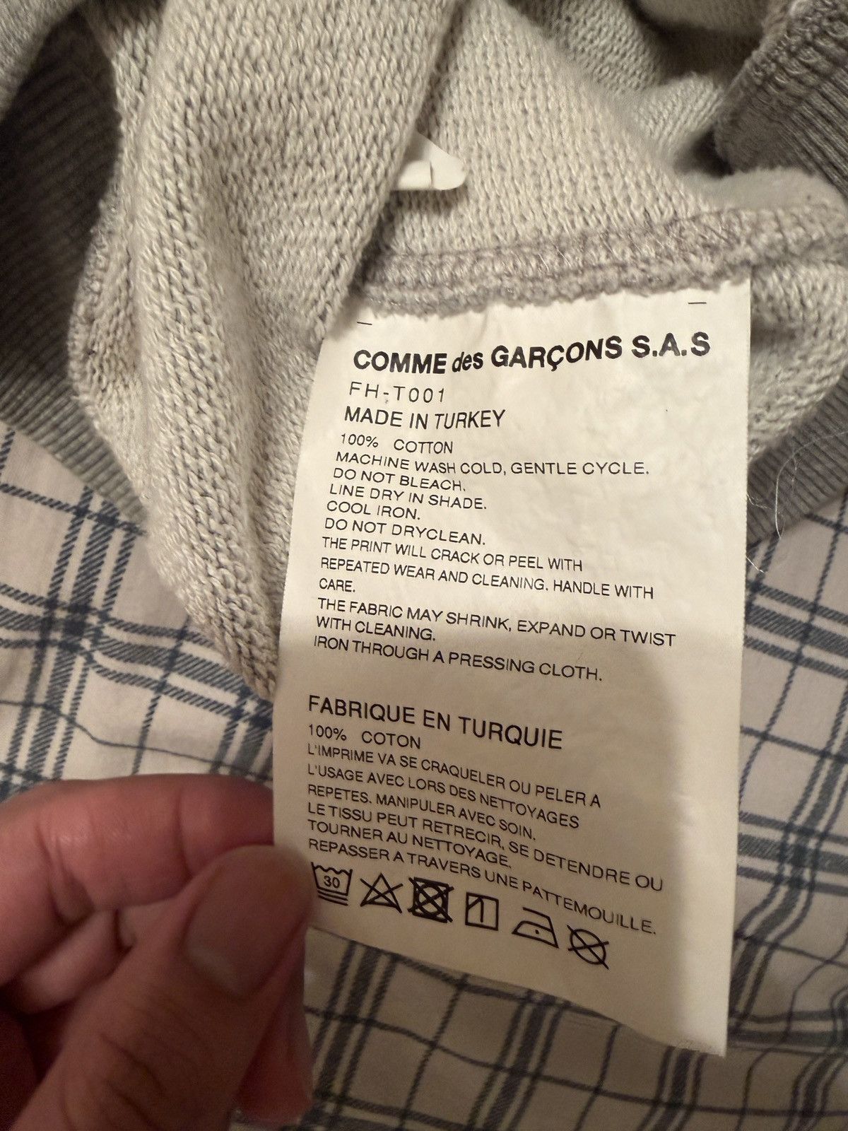 CDG by Comme des Garcons COMME DES GARCONS CDG PLAY X KAWS PRINT POPOVER HOODIE GREY Size US L / EU 52-54 / 3 - 3 Thumbnail