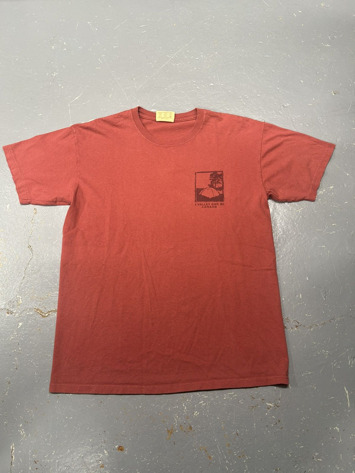 Vintage Crazy Vintage Y2K Essential Red Outdoors Nature Tee Shirt Size US M / EU 48-50 / 2 - 1 Thumbnail