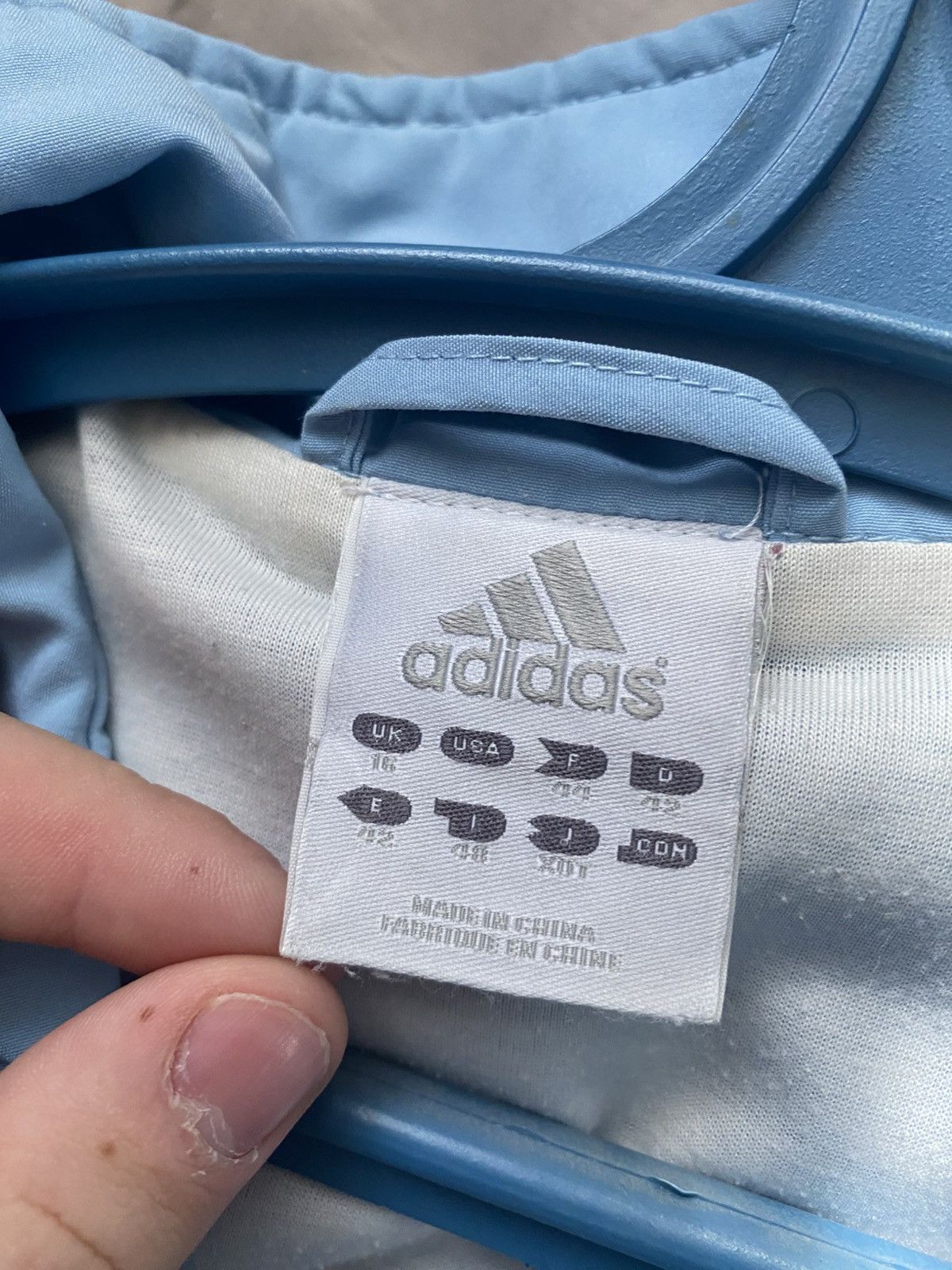 Vintage Adidas Vintage Size 44L - 6 Thumbnail