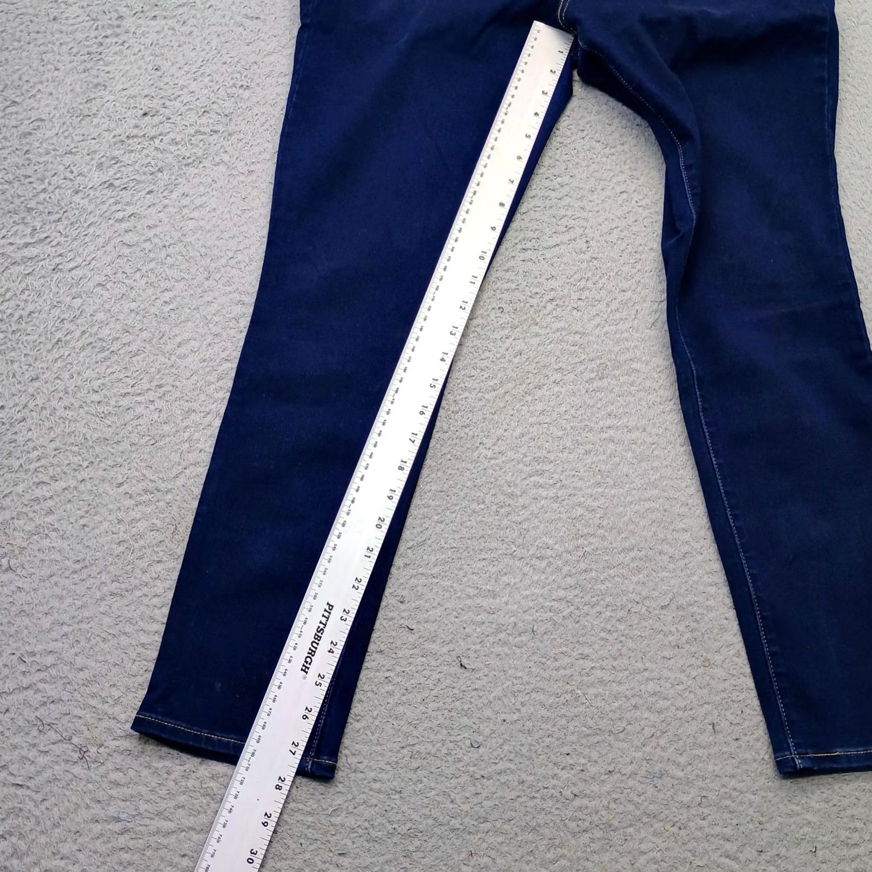 Levi's Levi's 711 Skinny Jeans Womens 33 Blue Denim Dark Wash Red Tab Single Stitch Jeans Womens Size 33 Blue Denim 711 Skinny Size 24" / US 00 / IT 34 - 3 Thumbnail