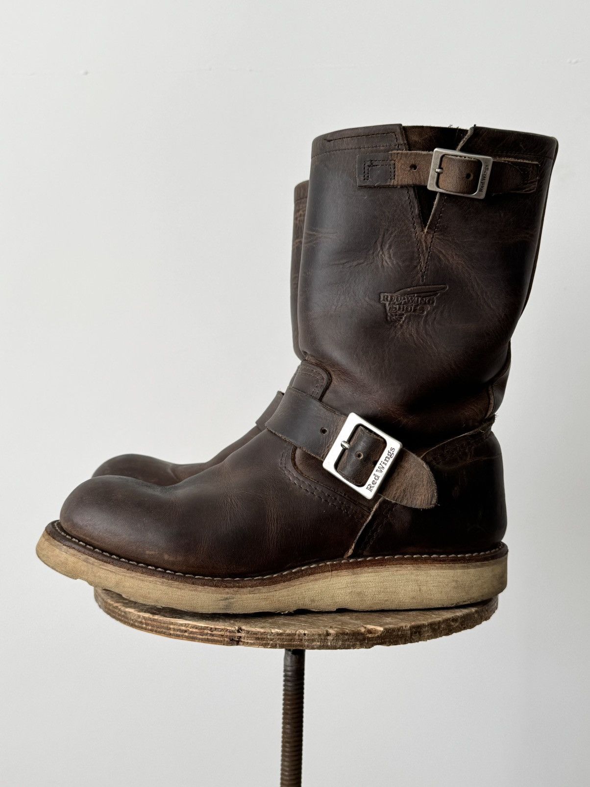 Red Wing Red Wing 2975 USA Engineer Brown Faded Leather Boots Size US 6 / EU 39 - 3 Thumbnail