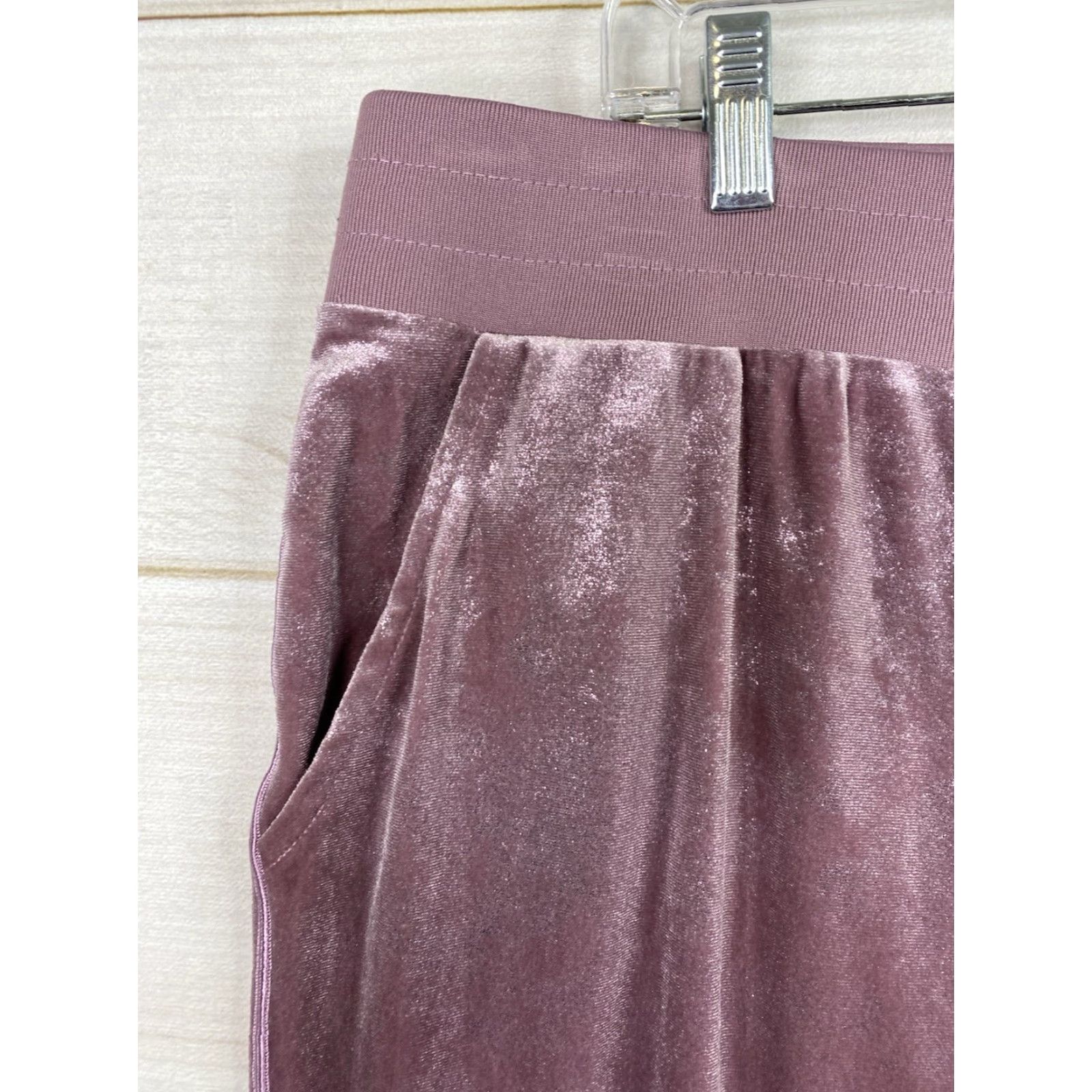 Juicy Couture VINTAGE Juicy Couture Sweatpants Womens XL Jogger Velvet Purple Ruched Ankle 90s Style Tapered Pants Womens XL Purple Velvet Jogger Size 40" / US 18 - 3 Thumbnail