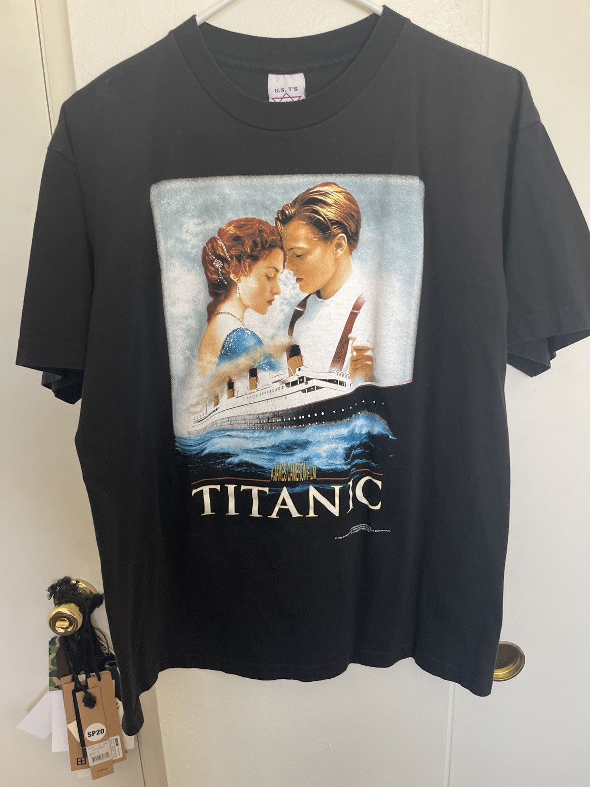 Vintage Vintage titanic t-shirt Size US L / EU 52-54 / 3 - 1 Thumbnail