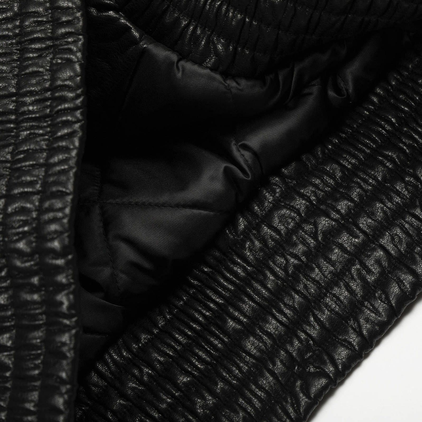 Japanese Brand Black Textured Leather Bomber Jacket, Cropped Fit Outerwear Size US M / EU 48-50 / 2 - 3 Thumbnail