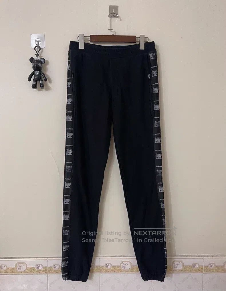 Vetements size M Side washed label pants