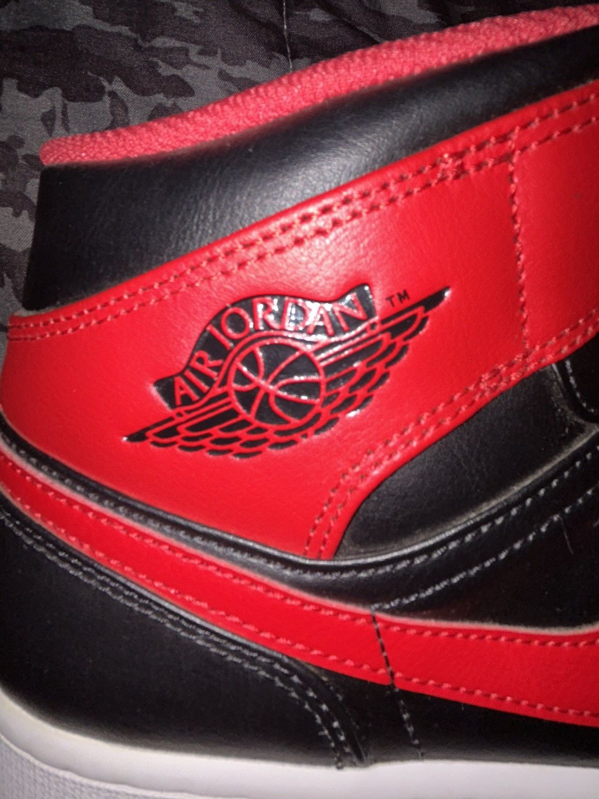 Nike Jordan 1 Mid Alternate Bred (2022) – Men’s US 12.5 Size US 12.5 / EU 45-46 - 5 Thumbnail