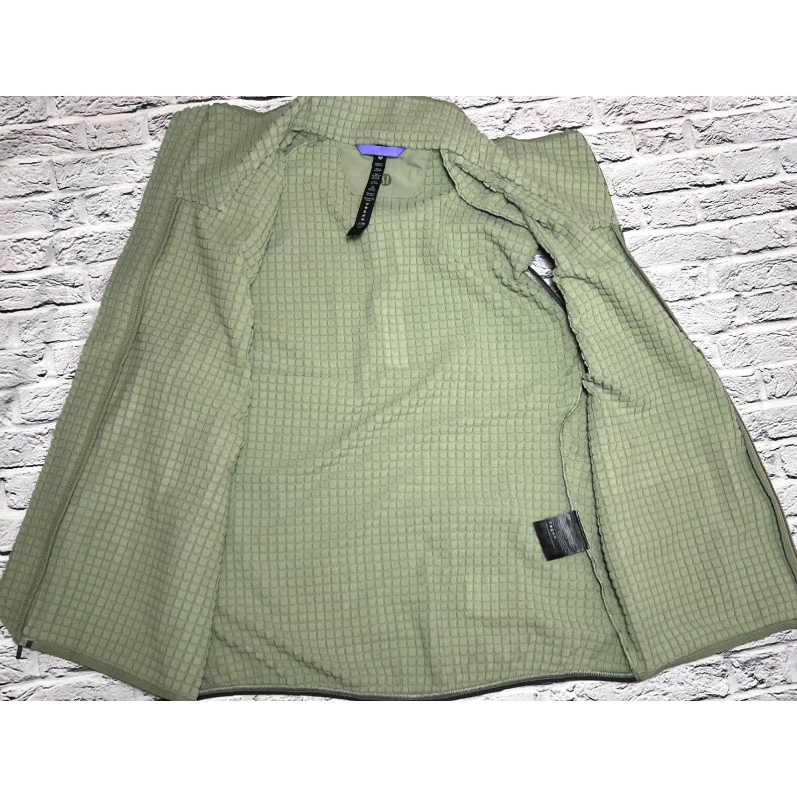 Lululemon Lululemon Men's Water-Repellent Fleece Hiking Vest Adult S Green Vest Mens Size US S / EU 44-46 / 1 - 7 Thumbnail