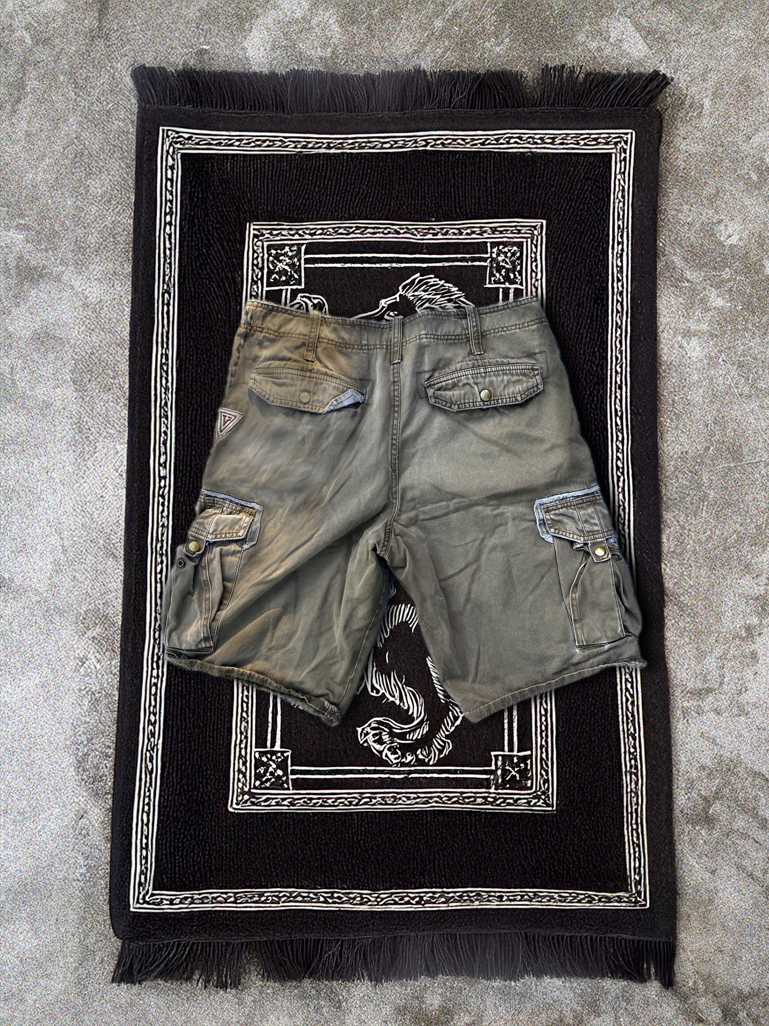 Vuori VUORI Rugged & Distressed Vintage Desert Cargo Shorts Size US 34 / EU 50 - 3 Thumbnail