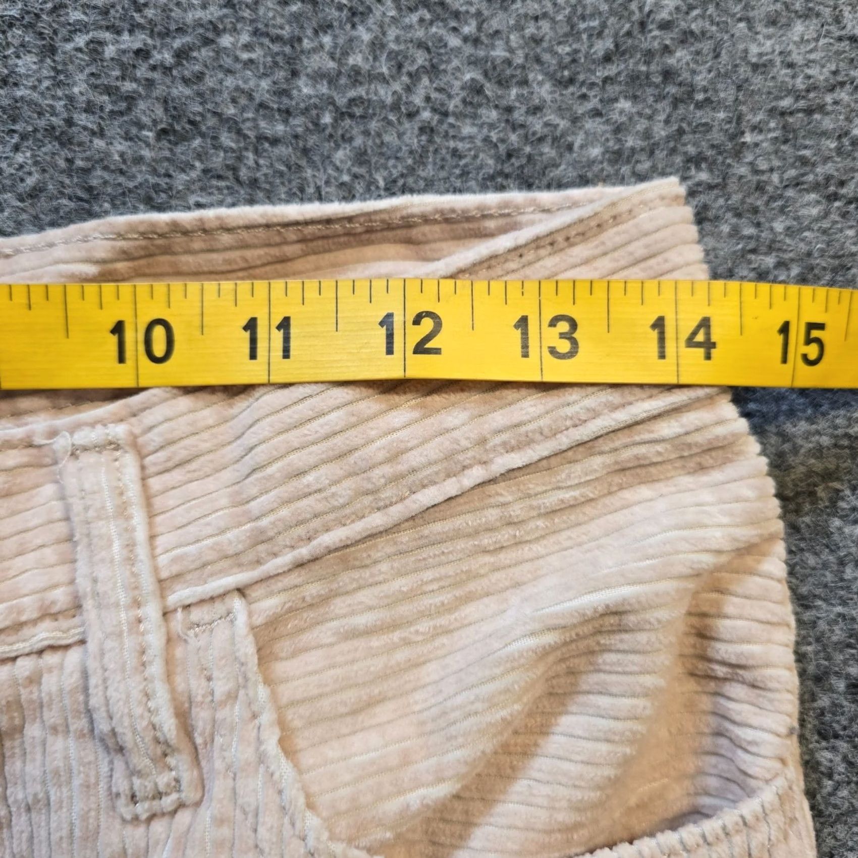 Levi's Levi's Pants Womens 28 Beige Wide Wale Ribcage Straight Ankle Buttonfly Casual 90s Style Regular Fit Cotton Corduroy Shoes Not Included Size 28" / US 6 / IT 42 - 7 Thumbnail