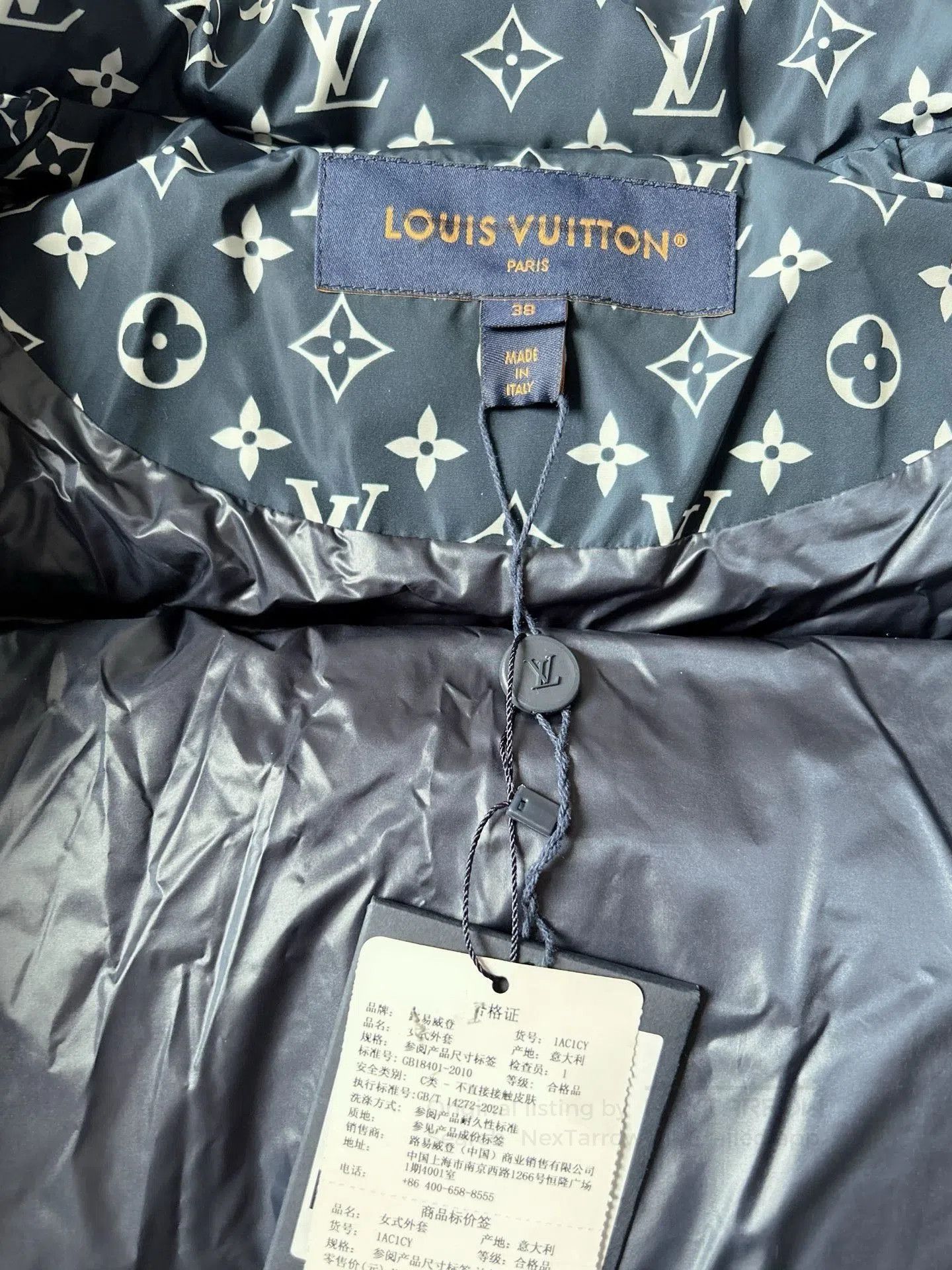 Louis Vuitton Louis Vuitton Logo All-over Print Jacket. Size S / US 4 / IT 40 - 3 Thumbnail