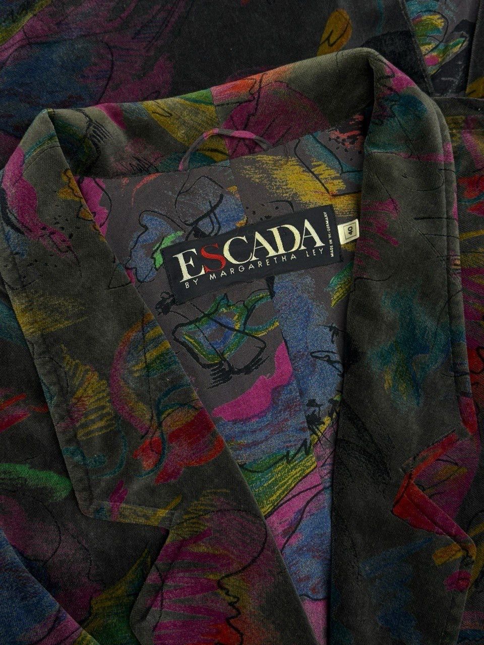 Escada Escada By Margaretha Ley 2-Breasted Abstract AOP Velour Coat Size M / US 6-8 / IT 42-44 - 16 Thumbnail