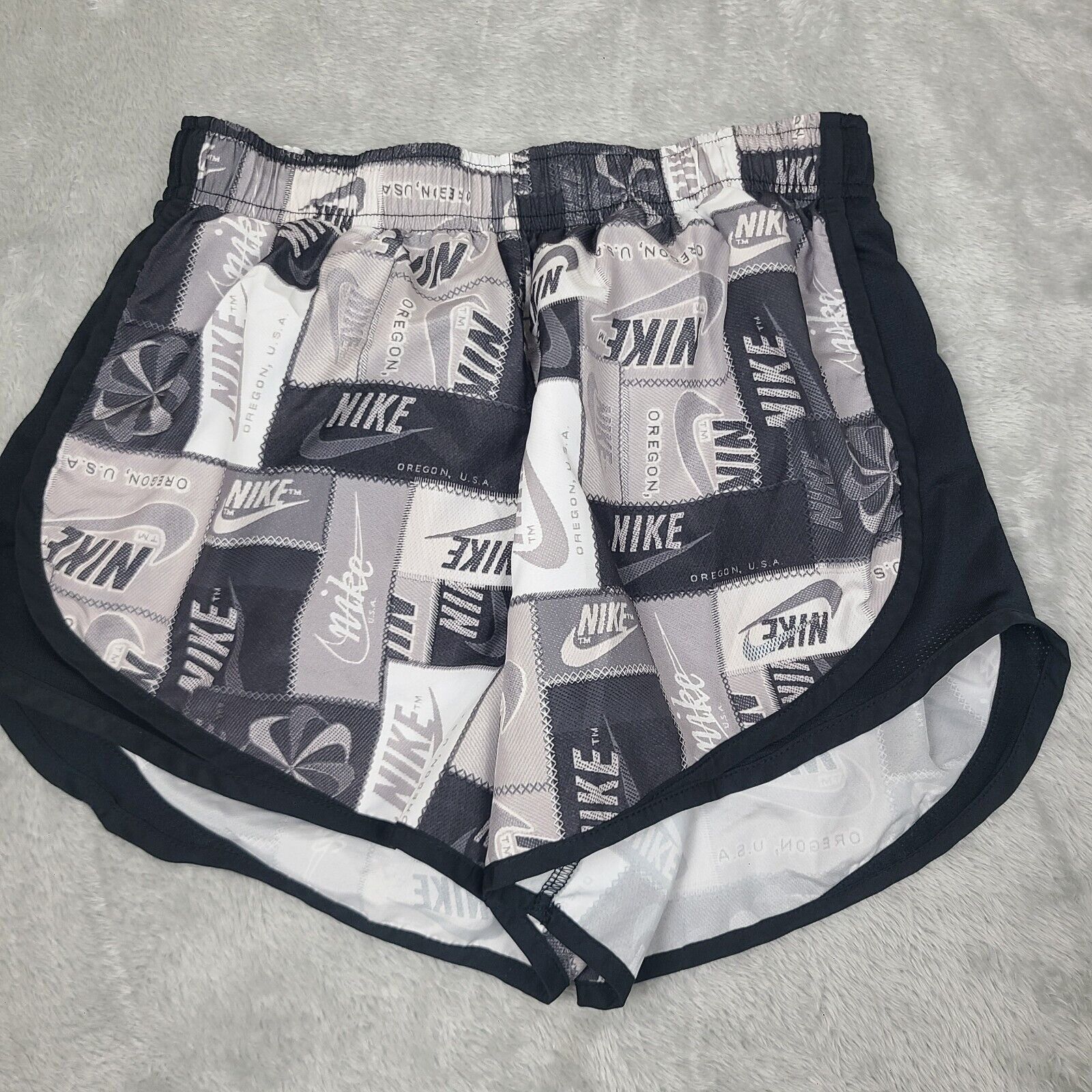 Nike Nike Dri-Fit Women’s Gray Lined Running Workout Shorts Size Size 27" / US 4 / IT 40 - 1 Thumbnail