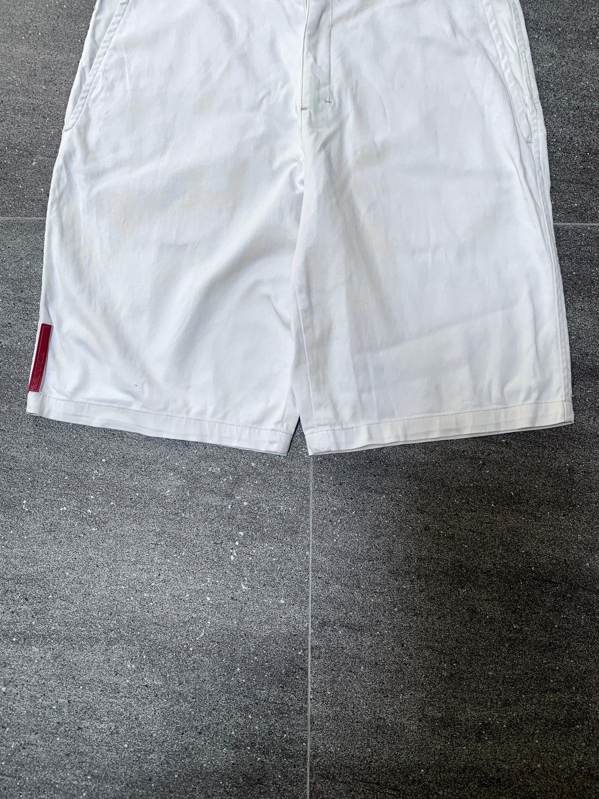 Prada 2000s Red Tab Shorts Size US 32 / EU 48 - 3 Thumbnail