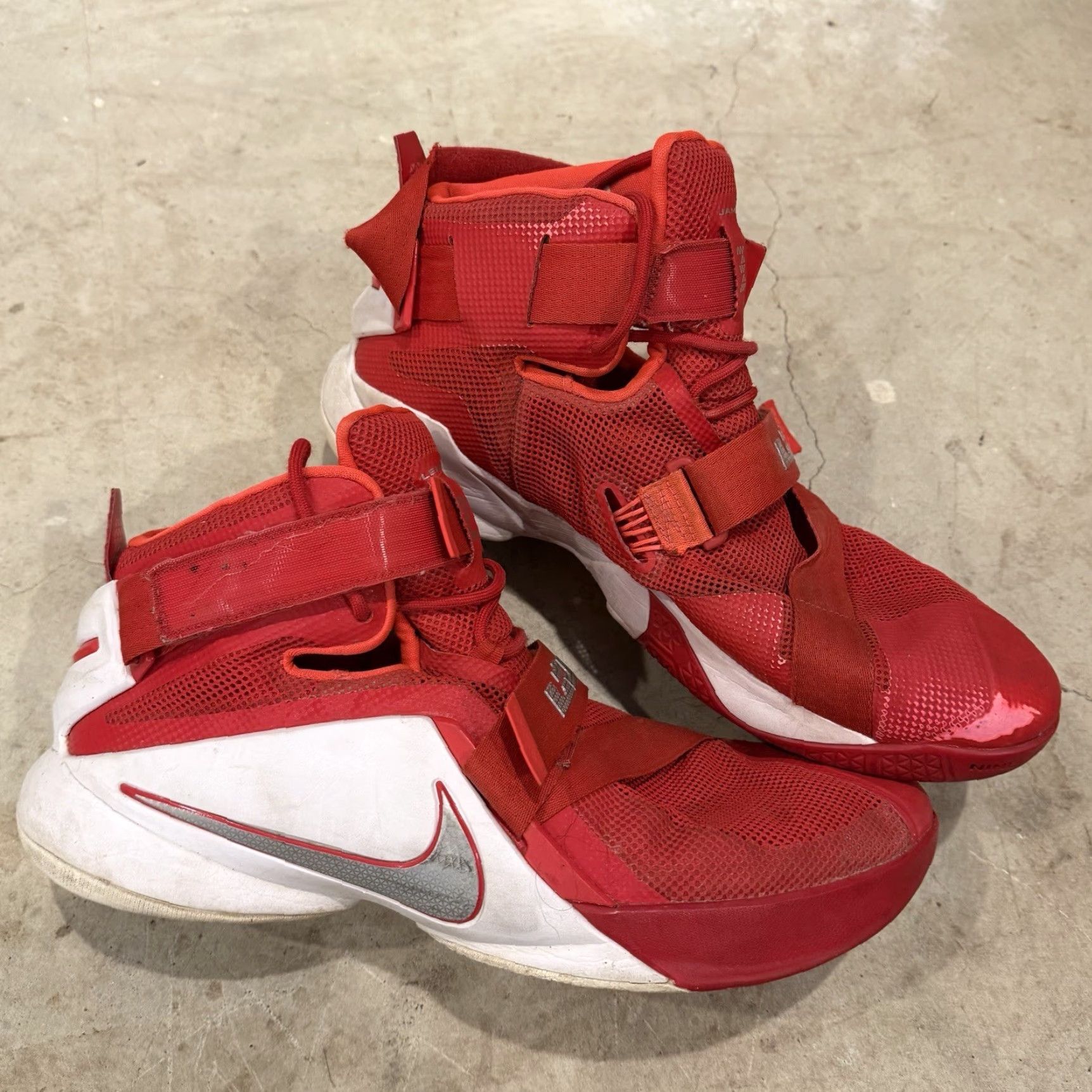 Nike Nike LeBron Soldier IX University Red White Mens Size 14 US Sneaker Basketball Casual Shoes Size ONE SIZE - 2 Thumbnail