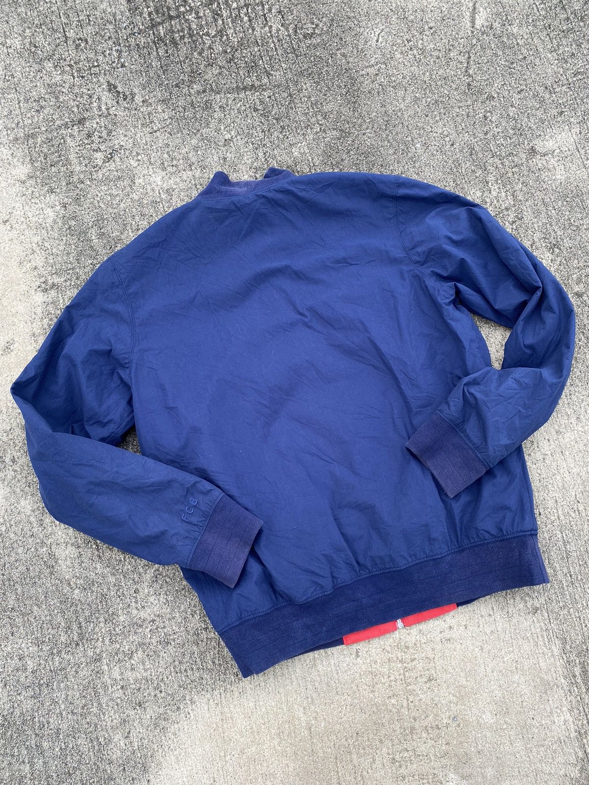 Nike Vintage FCB Nike Swoosh Windbreaker Jacket Size US L / EU 52-54 / 3 - 12 Thumbnail