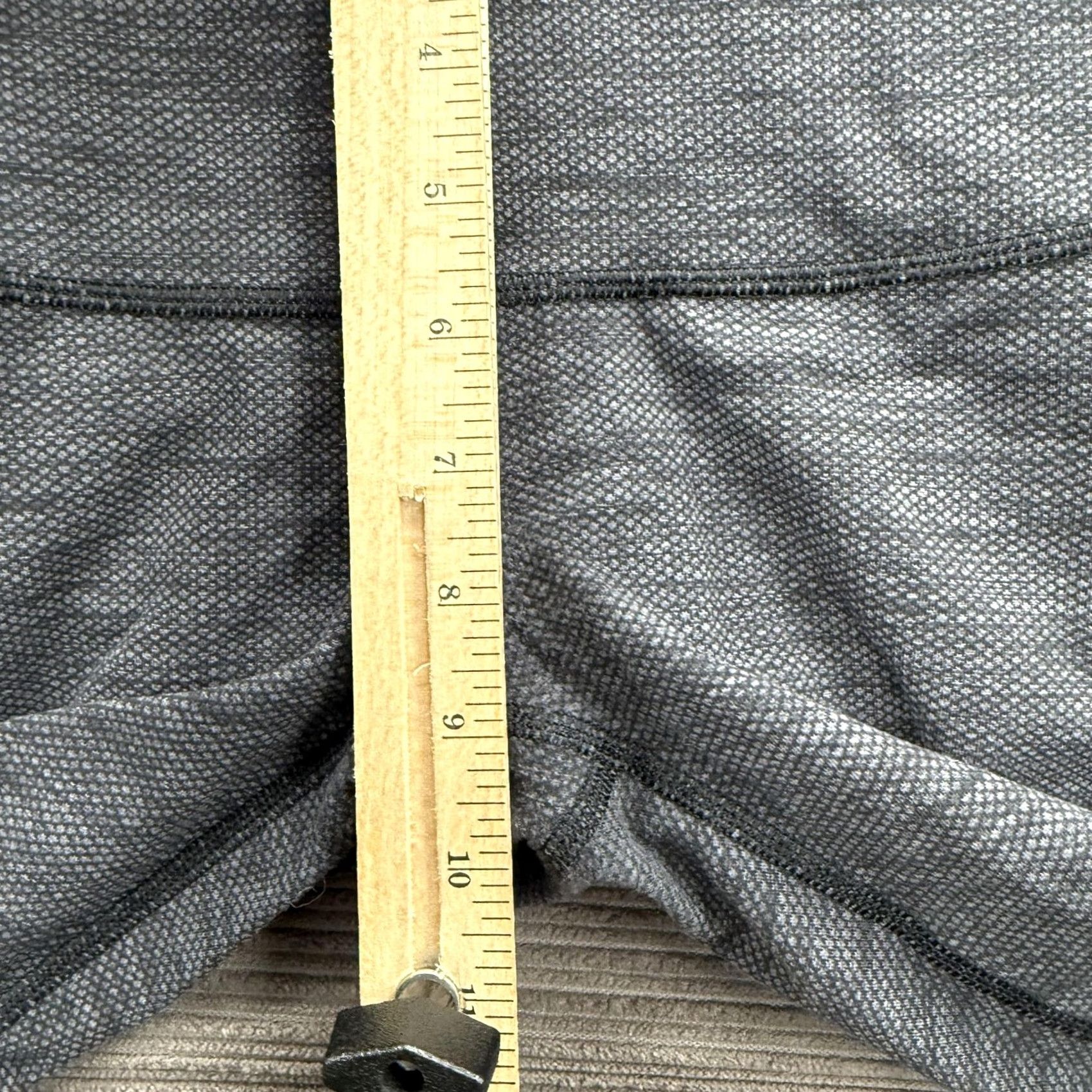 Lululemon VINTAGE Lululemon Pants Womens Small Gray Wunder Under Hi Rise Crop Leggings Yoga Gym Size 28" / US 6 / IT 42 - 4 Thumbnail