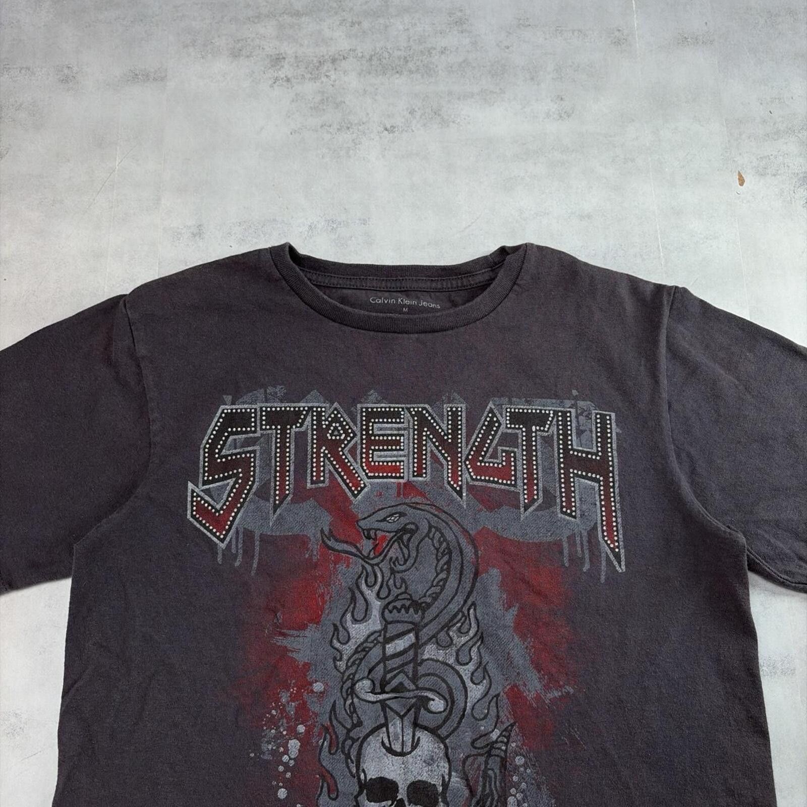 Calvin Klein Y2K Grey Calvin Klein Grunge Gothic Skull Skater T-Shirt Size M / US 6-8 / IT 42-44 - 3 Thumbnail