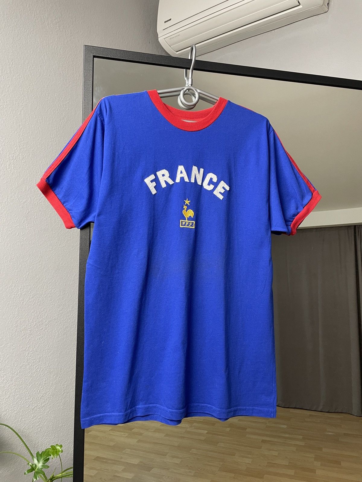 Nike × Vintage Vintage Nike France Home Kit Football Soccer Jersey Y2K Size US M / EU 48-50 / 2 - 1 Thumbnail