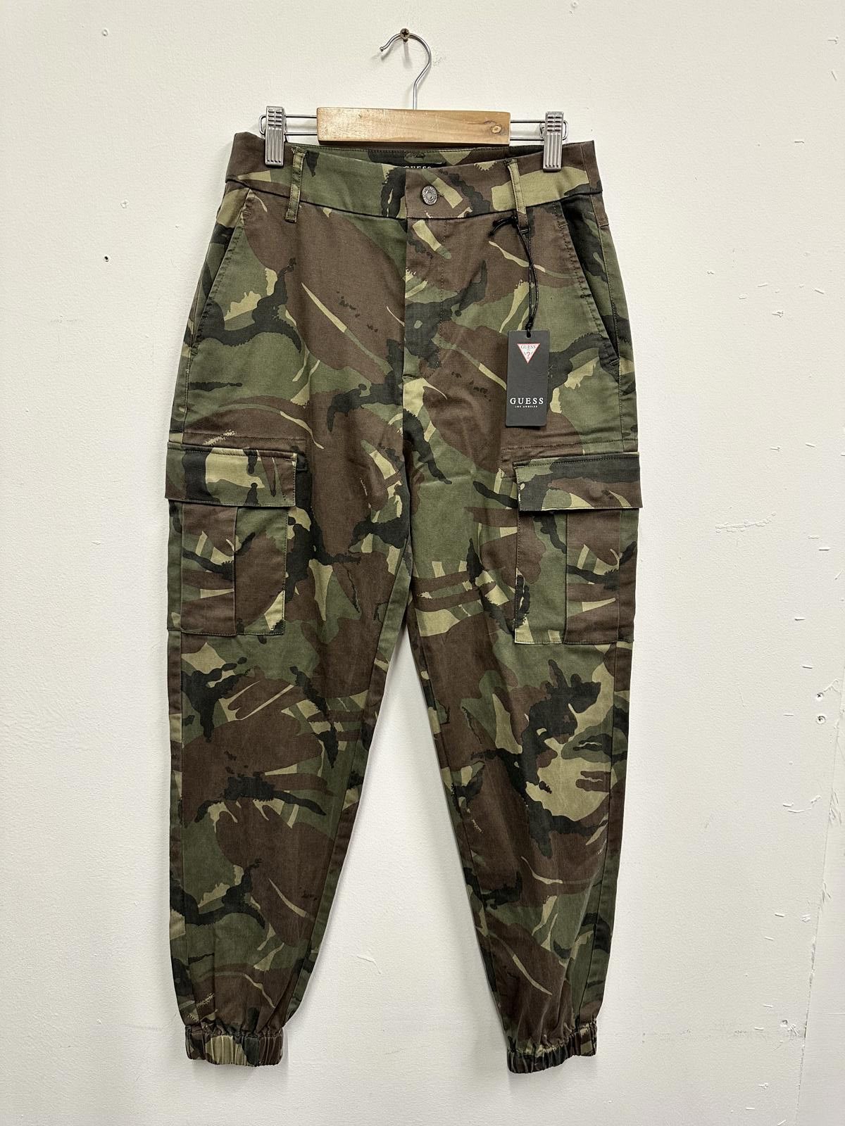 Guess Guess Camouflage Cargo Pants with Elastic Cuffs Size US 28 / EU 44 - 5 Thumbnail